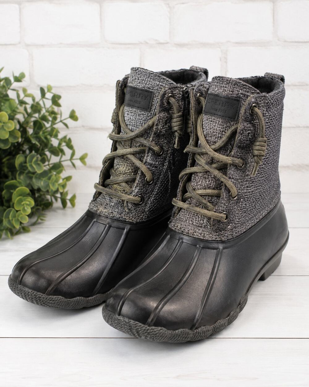 Sperry Waterproof Duck Boots Women’s 6.5 Charcoal Gray Black Lace Up